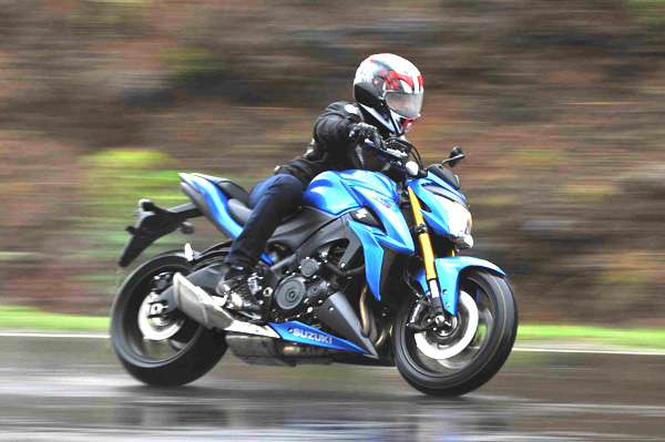 Suzuki Gsx S1000 Review 2015 Bikes First Ride Bikes 800cc 1000cc