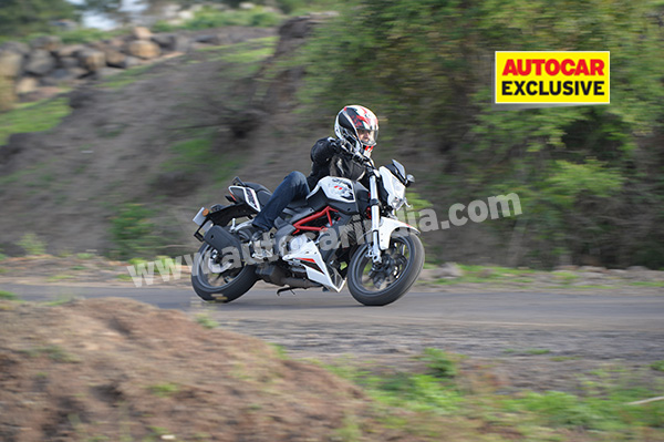 Tnt Auto Sales >> Benelli TNT 25 Review | Bikes First Ride | Bikes 200cc ... Tnt Auto Sales >> Benelli TNT 25 Review | Bikes First Ride | Bikes 200cc ...