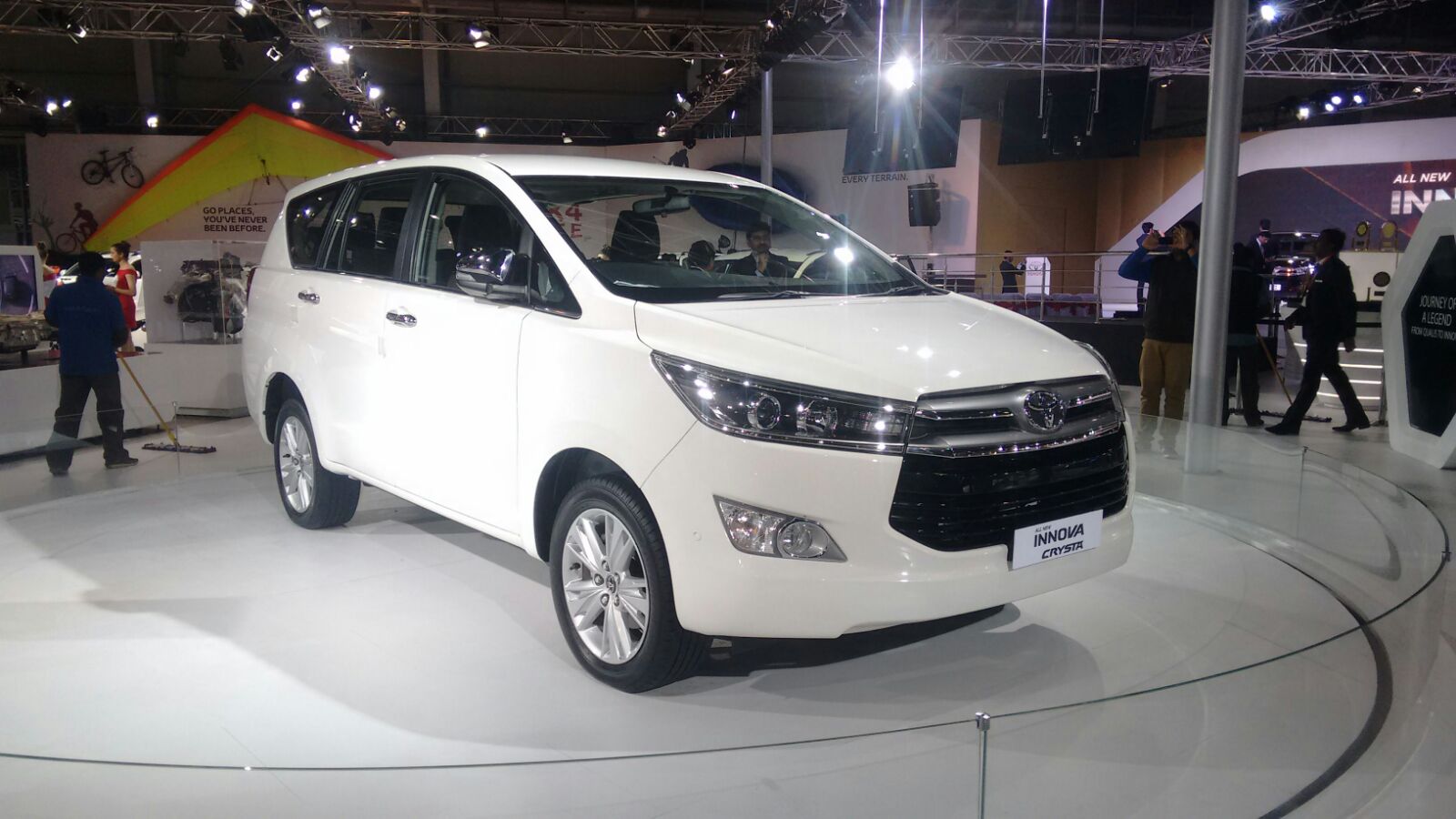 autocar india toyota innova #3