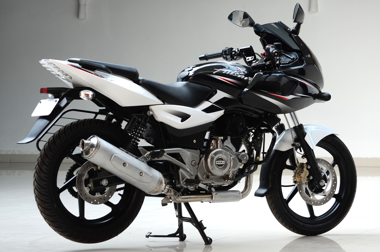 New Bajaj Pulsar 220 Photo Gallery Bike Gallery Bikes 200cc 350cc 