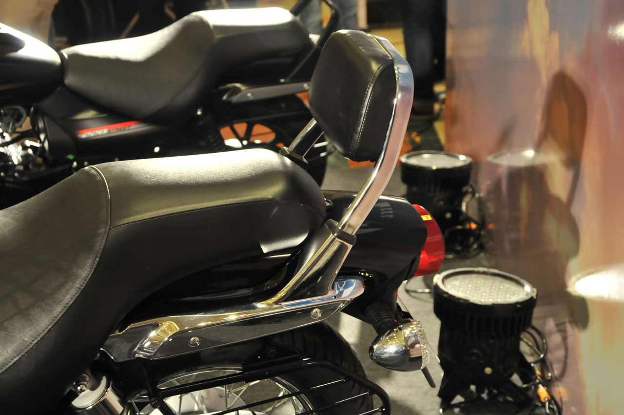 bajaj avenger 220 cruise bike cover