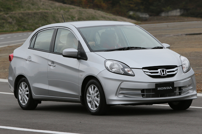 Honda amaze review by autocar india #4