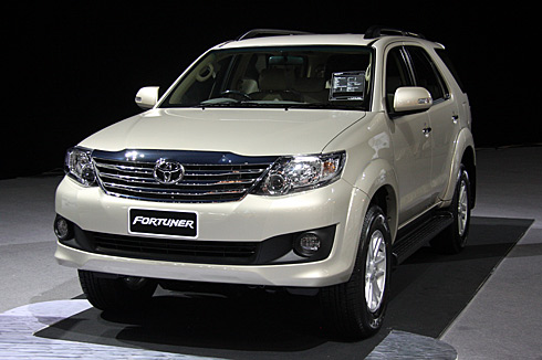 Toyota fortuner facelift coming in early 2012